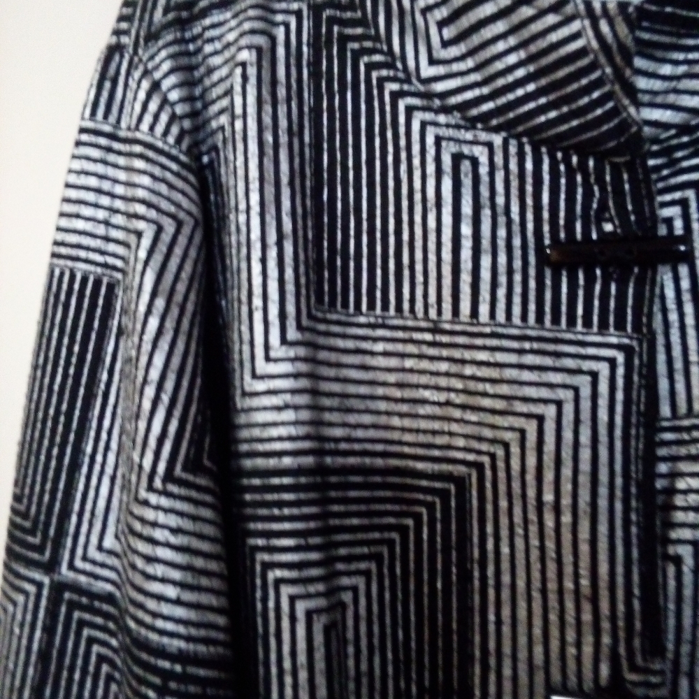 Women's Jacket - Picture 3 of 14